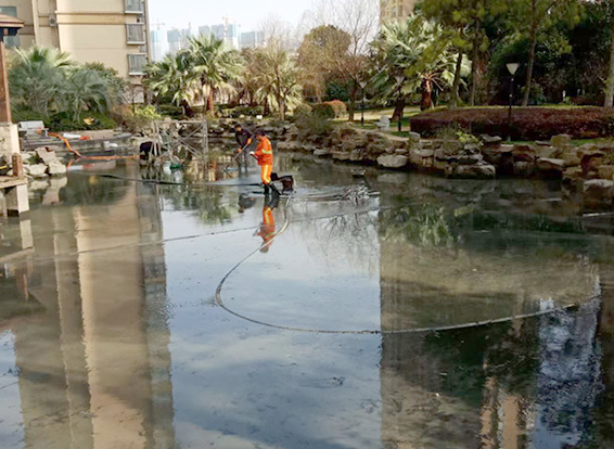 望江景观池淤泥清理